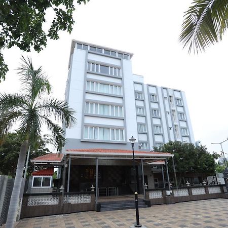 Отель Minas Manor Tiruchirappalli Экстерьер фото