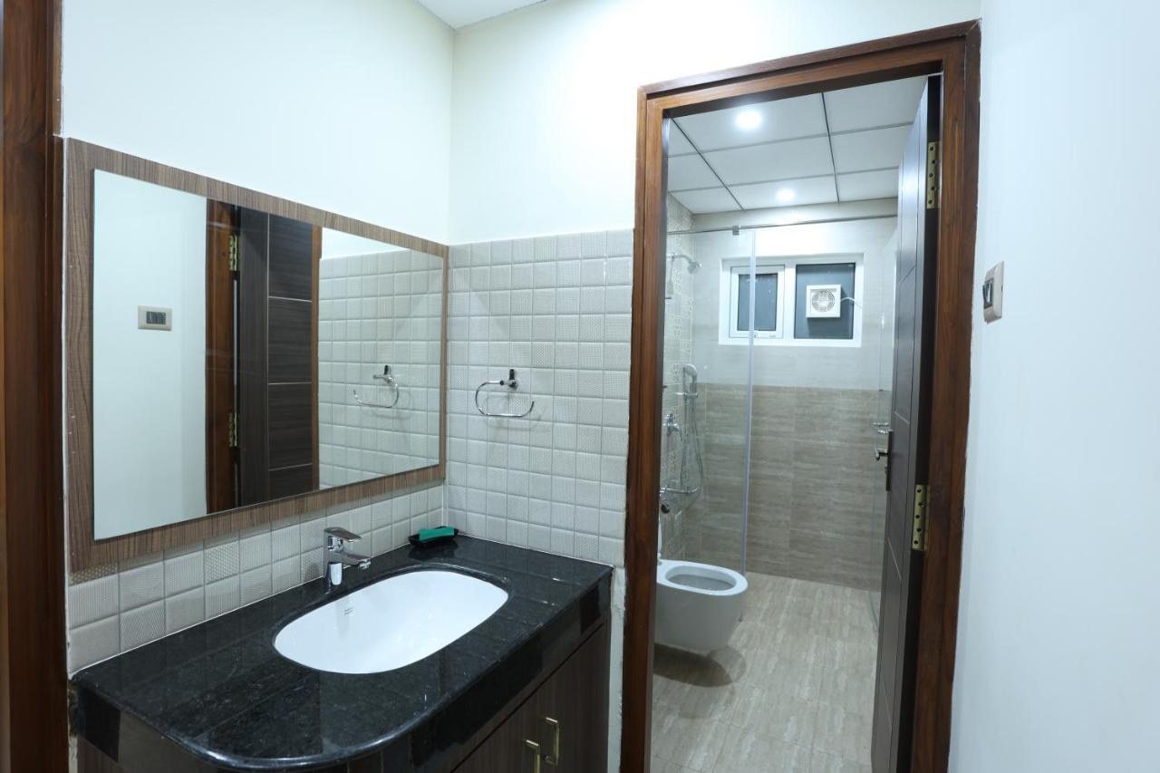 Отель Minas Manor Tiruchirappalli Экстерьер фото