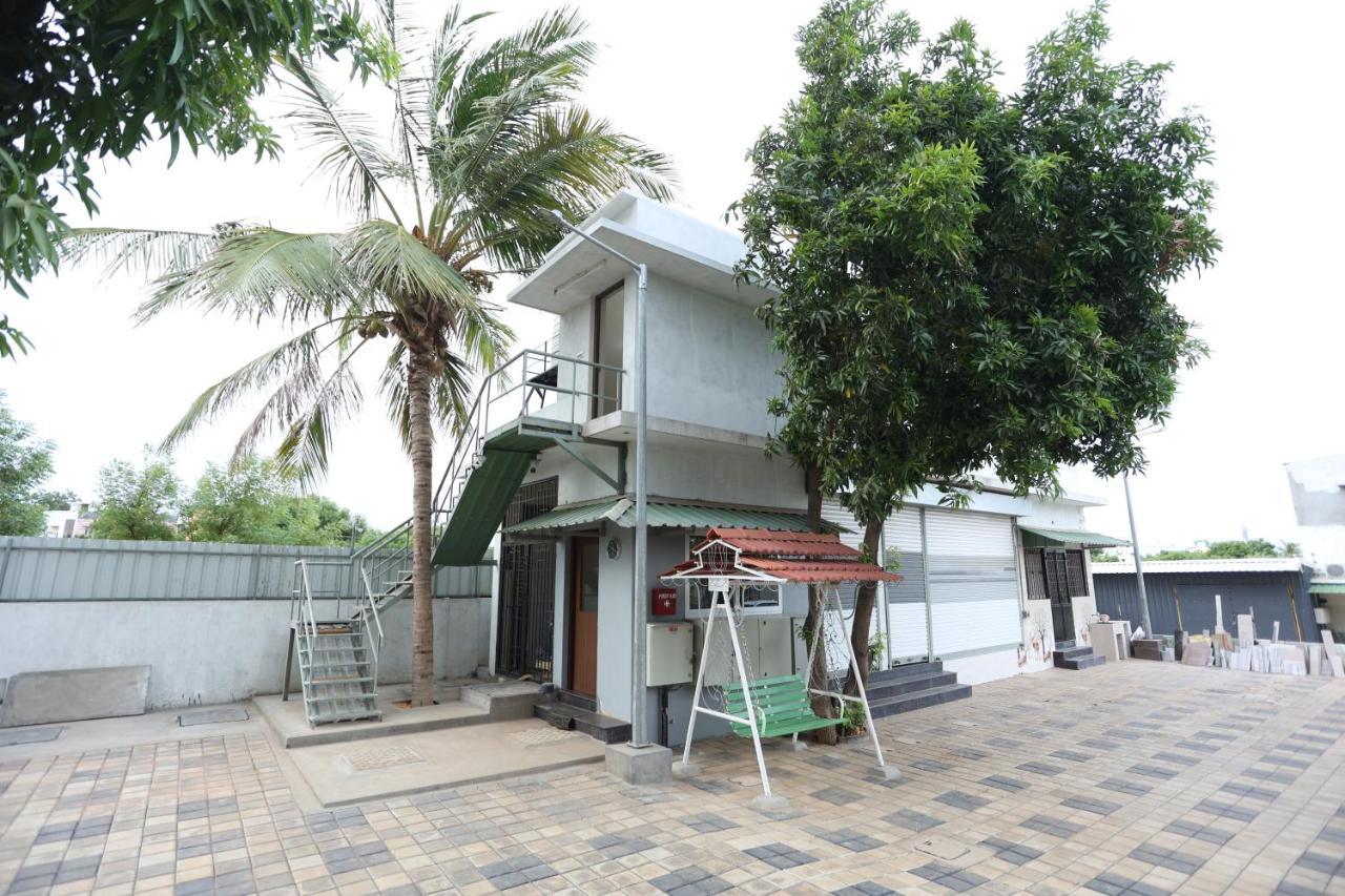 Отель Minas Manor Tiruchirappalli Экстерьер фото