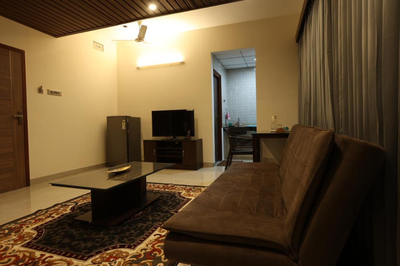 Отель Minas Manor Tiruchirappalli Экстерьер фото