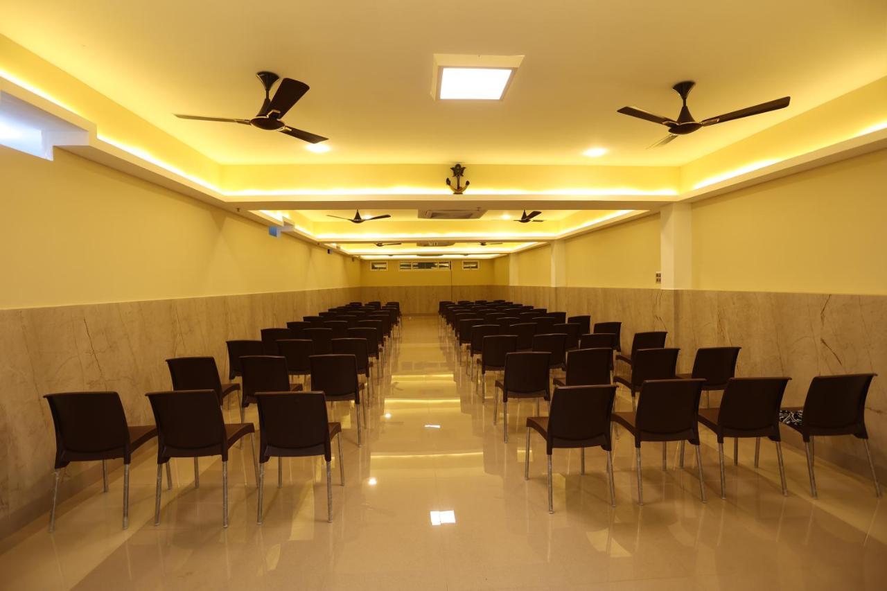 Отель Minas Manor Tiruchirappalli Экстерьер фото